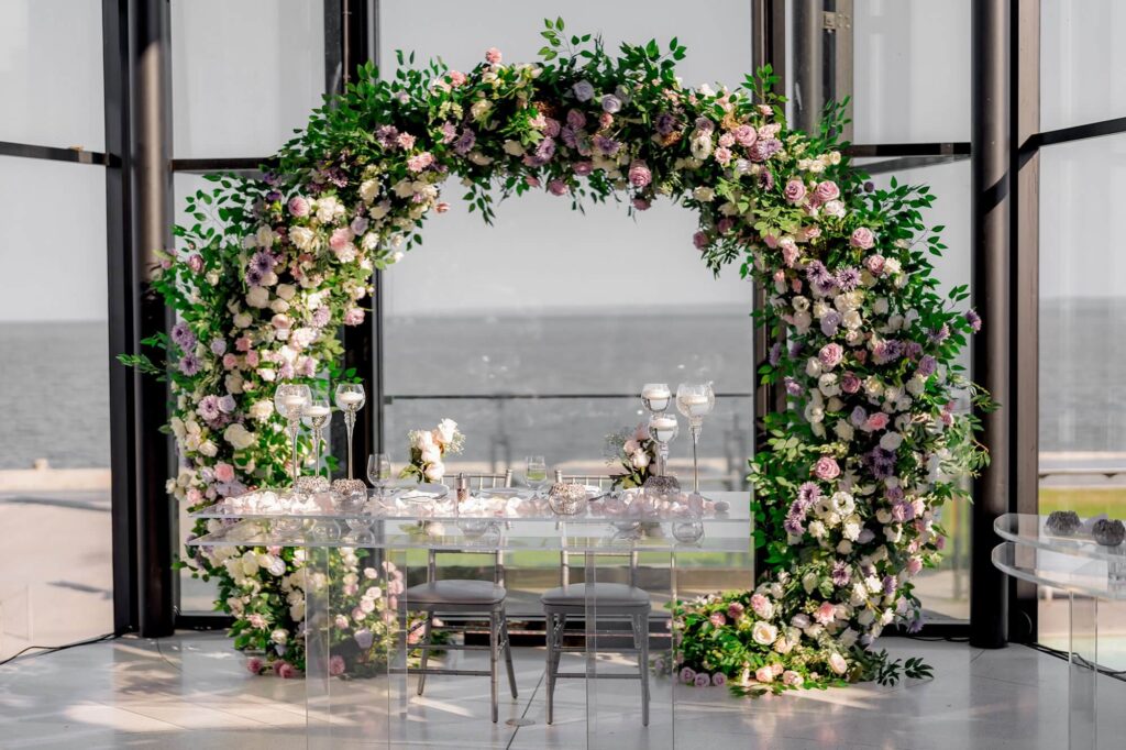 Stunning Wedding Atmosphere with Flowers